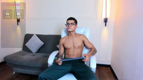 Snapshot of paradise_boy_s chatting on November 10, 2025, 9:14 pm Ryan And Casper online show from November 10, 2025, 9:14 pm