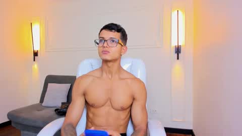 Snapshot of paradise_boy_s chatting on November 22, 2025, 5:01 pm Ryan And Casper online show from November 22, 2025, 5:01 pm