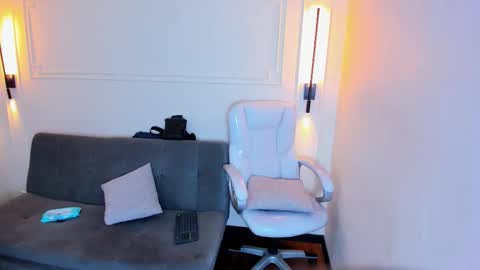 Snapshot of paradise_boy_s chatting on December 13, 2025, 8:14 pm Ryan And Casper online show from December 13, 2025, 8:14 pm