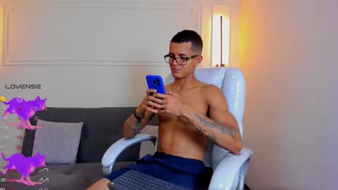 Ryan And Casper online show from February 4, 2026, 6:36 pm