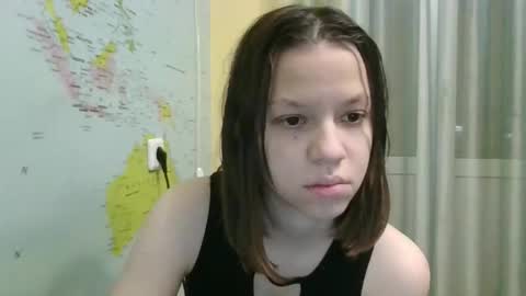 Snapshot of paradise_tease chatting on December 15, 2025, 6:45 pm paradise_tease online show from December 15, 2025, 6:45 pm