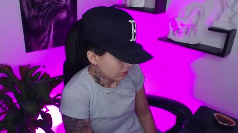 Paris D angelo online show from February 27, 2025, 4:20 am