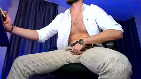 Snapshot of paris_lock chatting on November 10, 2025, 9:36 pm Paris online show from November 10, 2025, 9:36 pm