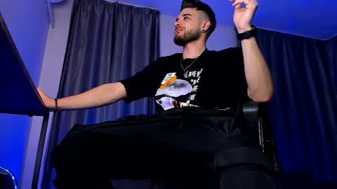 Snapshot of paris_lock chatting on December 1, 2025, 7:08 pm Paris online show from December 1, 2025, 7:08 pm