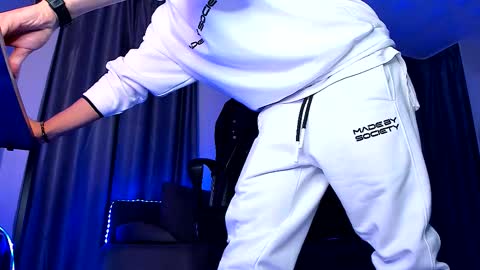 Snapshot of paris_lock chatting on December 5, 2025, 7:10 pm Paris online show from December 5, 2025, 7:10 pm