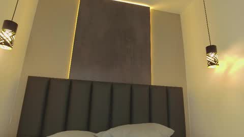 PARIS online show from February 17, 2025, 11:09 pm