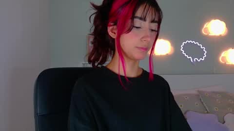 PARIS online show from October 4, 2025, 12:03 pm