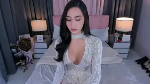 parismilker online show from June 14, 2026, 10:34 pm