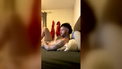 Snapshot of parkertom525 chatting on April 11, 2026, 10:47 pm parkertom525 online show from April 11, 2026, 10:47 pm