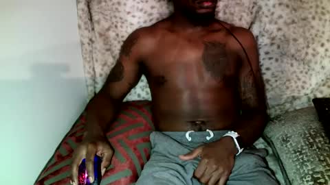 Snapshot of parlaytellio chatting on December 29, 2024, 6:05 pm Parlay Tellio online show from December 29, 2024, 6:05 pm