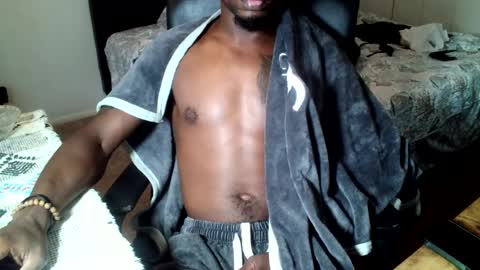 Snapshot of parlaytellio chatting on August 9, 2026, 11:31 pm Parlay Tellio online show from August 9, 2026, 11:31 pm