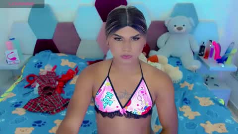 Snapshot of party_duo_trans chatting on January 15, 2025, 11:32 am sara y cata online show from January 15, 2025, 11:32 am