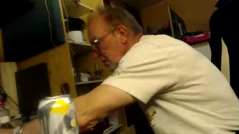 pascal88881 online show from December 7, 2024, 10:56 am