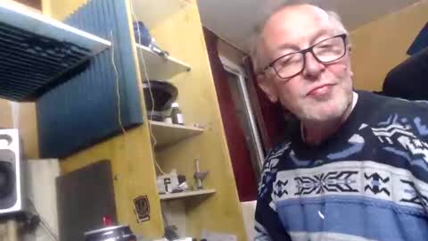 pascal88881 online show from December 8, 2024, 3:10 am