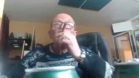 pascal88881 online show from December 31, 2024, 6:57 pm