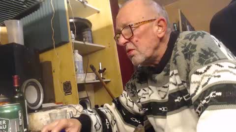 pascal88881 online show from January 4, 2025, 5:16 pm