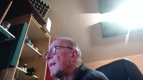 pascal88881 online show from November 11, 2025, 10:26 am