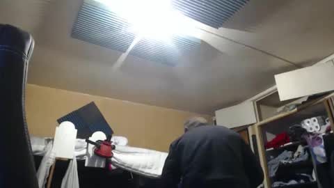 pascal88881 online show from November 18, 2025, 10:41 am