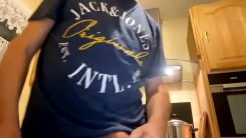 Snapshot of pascalou02 chatting on December 16, 2025, 6:02 pm pascalou02 online show from December 16, 2025, 6:02 pm