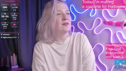 LunaAlan online show from October 16, 2025, 4:24 am