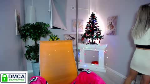 Snapshot of passionate_babe chatting on December 7, 2024, 3:04 am I have returned from vacation and I am glad to share my energy and emotions with you online show from December 7, 2024, 3:04 am