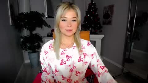 Snapshot of passionate_babe chatting on December 29, 2024, 3:11 am I have returned from vacation and I am glad to share my energy and emotions with you online show from December 29, 2024, 3:11 am