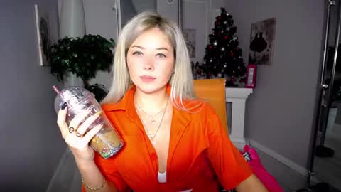 Snapshot of passionate_babe chatting on January 4, 2025, 3:29 am I have returned from vacation and I am glad to share my energy and emotions with you online show from January 4, 2025, 3:29 am