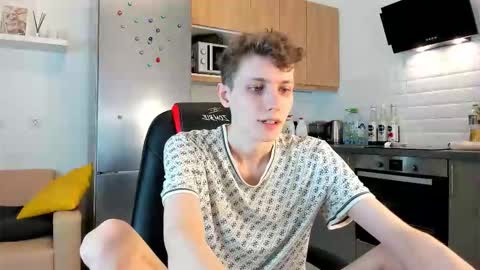 Alan online show from September 19, 2025, 1:18 am