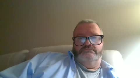 Snapshot of passporttraveler1 chatting on December 27, 2024, 1:32 am passporttraveler1 online show from December 27, 2024, 1:32 am