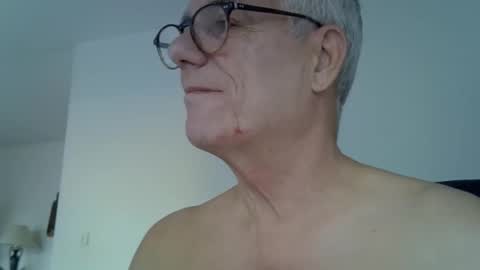 Snapshot of patrick5275 chatting on October 5, 2025, 6:23 am patrick5275 online show from October 5, 2025, 6:23 am