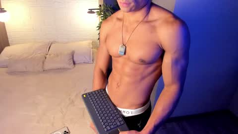 Snapshot of patrick_brown_ chatting on December 6, 2024, 12:05 pm Patrick Brown online show from December 6, 2024, 12:05 pm