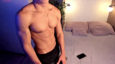 Snapshot of patrick_brown_ chatting on December 10, 2024, 12:05 pm Patrick Brown online show from December 10, 2024, 12:05 pm