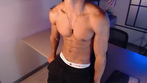 Snapshot of patrick_brown_ chatting on December 16, 2024, 12:16 pm Patrick Brown online show from December 16, 2024, 12:16 pm