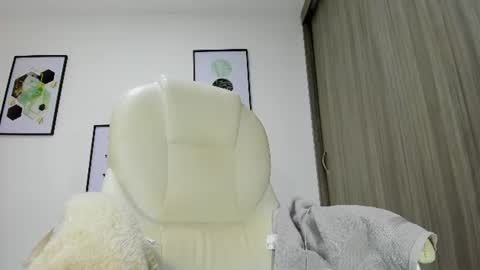 Snapshot of patyy_37 chatting on June 25, 2026, 2:43 pm Paty online show from June 25, 2026, 2:43 pm