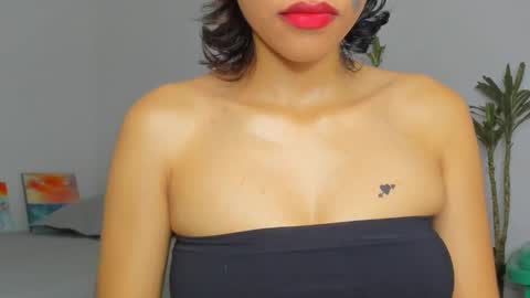 Snapshot of pau_heart chatting on January 19, 2025, 10:28 pm Paulina        online show from January 19, 2025, 10:28 pm