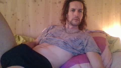 Snapshot of paueriwan chatting on February 8, 2025, 11:01 am paueriwan online show from February 8, 2025, 11:01 am