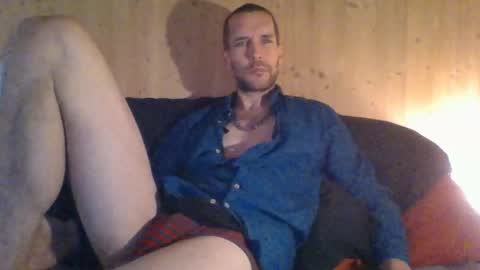 Snapshot of paueriwan chatting on March 3, 2025, 6:37 am paueriwan online show from March 3, 2025, 6:37 am