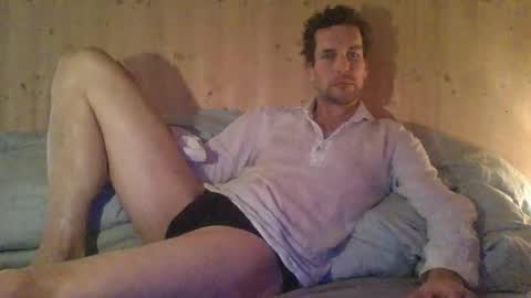 Snapshot of paueriwan chatting on December 14, 2025, 11:26 am paueriwan online show from December 14, 2025, 11:26 am