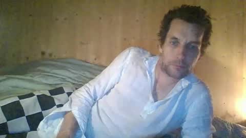 Snapshot of paueriwan chatting on December 16, 2025, 12:04 am paueriwan online show from December 16, 2025, 12:04 am