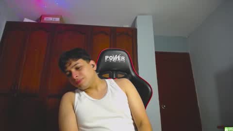 Snapshot of paul_crewe chatting on December 18, 2025, 1:11 am paul_crewe online show from December 18, 2025, 1:11 am