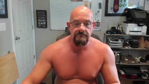 Snapshot of paul_hstrm chatting on March 3, 2025, 11:46 pm Justeffingaround online show from March 3, 2025, 11:46 pm