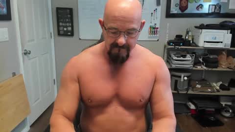 Snapshot of paul_hstrm chatting on March 5, 2025, 10:21 pm Justeffingaround online show from March 5, 2025, 10:21 pm