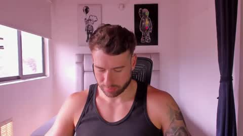 Snapshot of paul_roger chatting on February 27, 2025, 5:58 pm PAUL ROGER online show from February 27, 2025, 5:58 pm