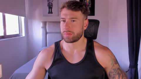 Snapshot of paul_roger chatting on March 11, 2025, 1:01 pm PAUL ROGER online show from March 11, 2025, 1:01 pm