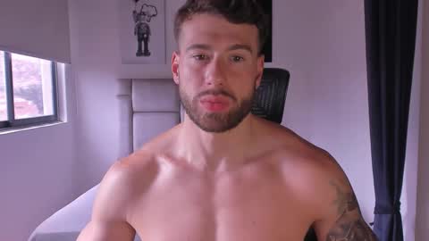 Snapshot of paul_roger chatting on March 12, 2025, 6:55 pm PAUL ROGER online show from March 12, 2025, 6:55 pm