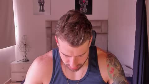 Snapshot of paul_roger chatting on December 14, 2025, 6:56 pm PAUL ROGER online show from December 14, 2025, 6:56 pm