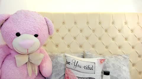 Pau online show from April 12, 2026, 12:43 pm