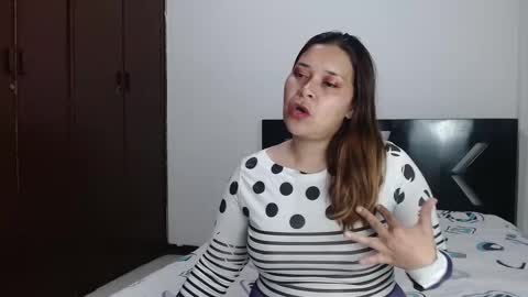 PAULA online show from October 6, 2025, 12:30 am