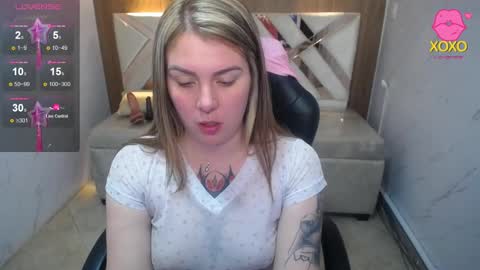 Snapshot of paula_b_ chatting on March 18, 2026, 1:03 pm Paula online show from March 18, 2026, 1:03 pm