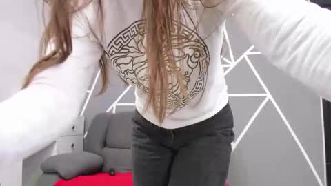 paula_miler1 online show from January 7, 2026, 2:08 pm